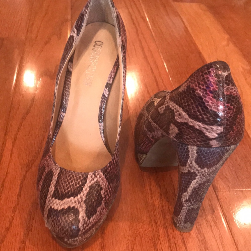 Omg! rainbow snack skin Cosmo heels